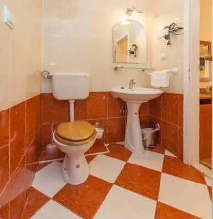 Ruza Konukevi Dubrovnik